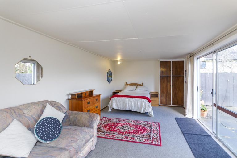 Photo of property in 10 Saint Albans Avenue, Hokowhitu, Palmerston North, 4410