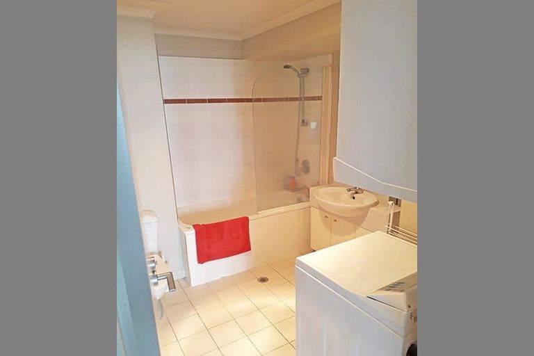Photo of property in 1 Emily Place, Bellevue, Tauranga, 3110