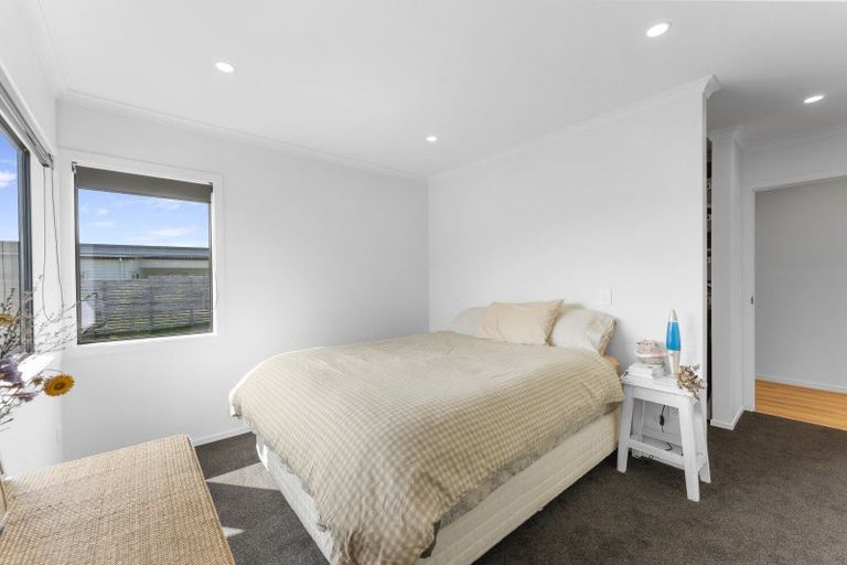 Photo of property in 57 Seagrass Place, Otaki Beach, Otaki, 5512