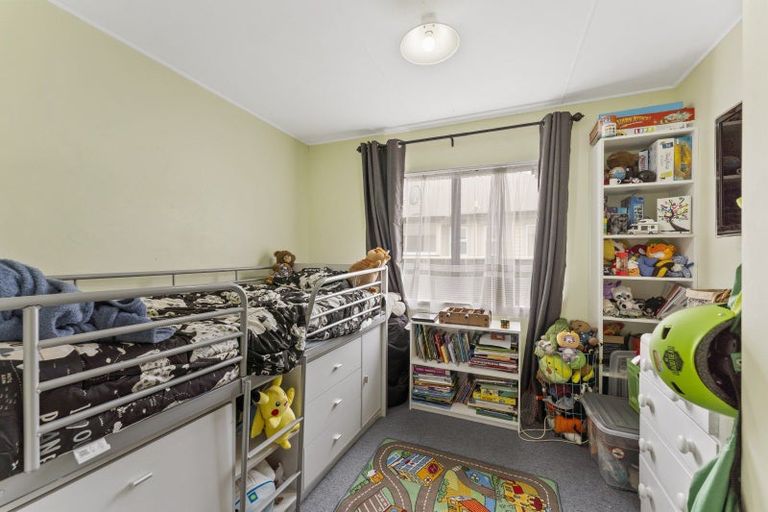 Photo of property in 19 Hill Grove, Naenae, Lower Hutt, 5011