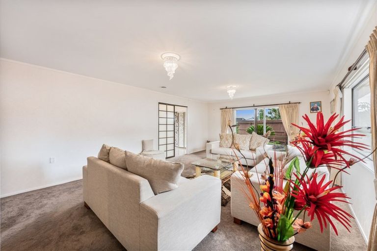 Photo of property in 13 Pukeko Place, Papatoetoe, Auckland, 2025