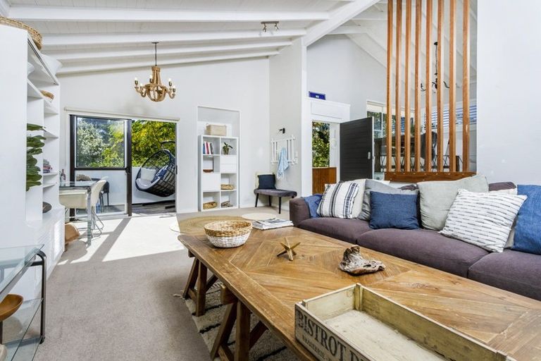 Photo of property in 1/34 Glamorgan Drive, Torbay, Auckland, 0630