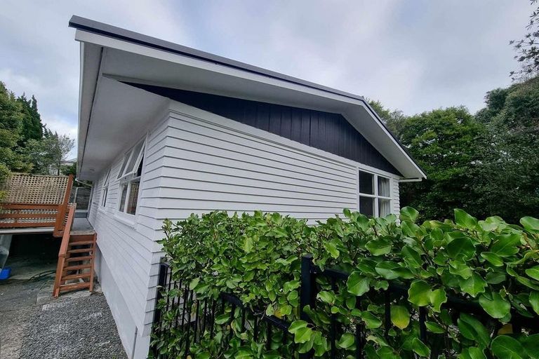 Photo of property in 36 Wyoming Avenue, Murrays Bay, Auckland, 0630