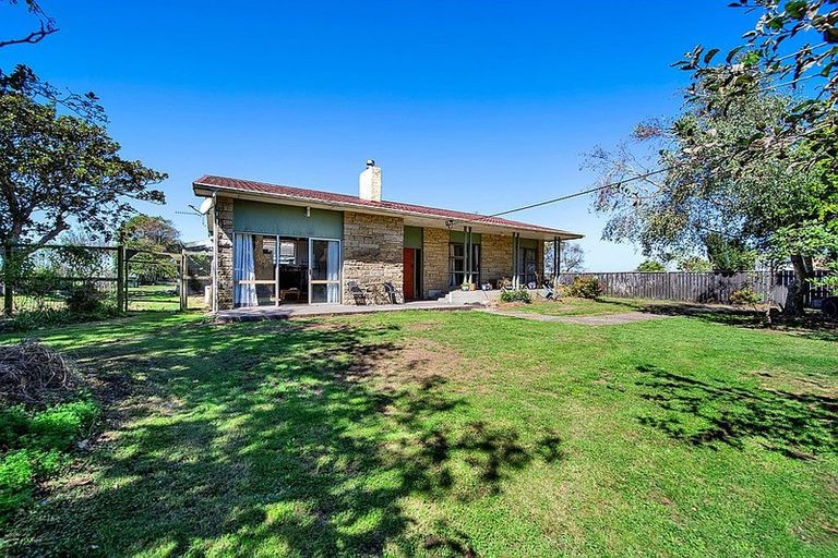 Photo of property in 2 Tauhuri Street, Manaia, Hawera, 4678