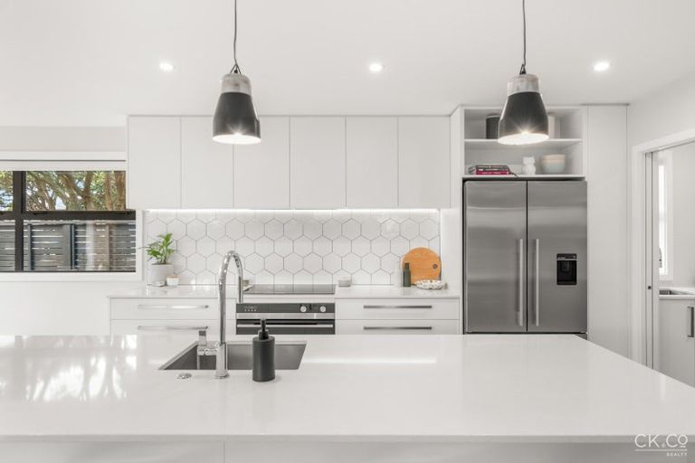 Photo of property in 15 Adelaide Street, Petone, Lower Hutt, 5012