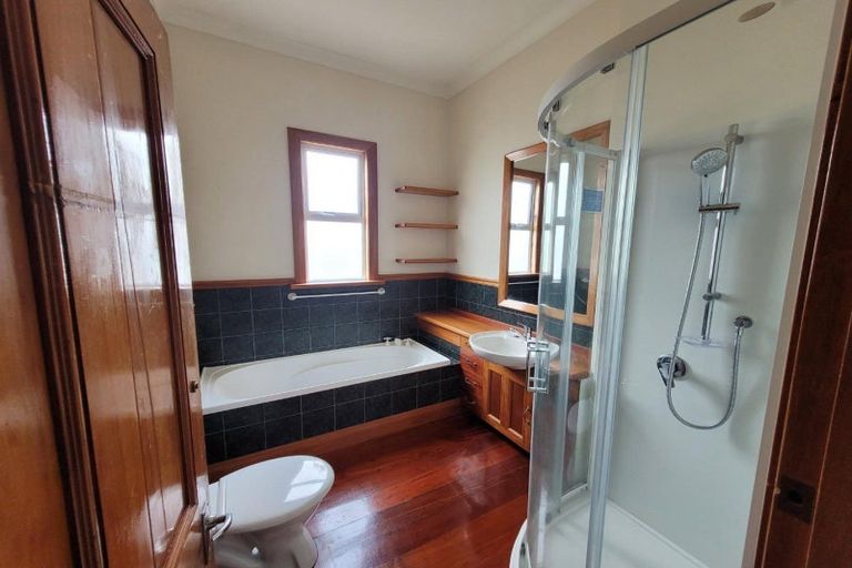 Photo of property in 15 Sackville Street, Fitzroy, New Plymouth, 4312