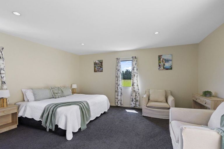 Photo of property in 2817 West Coast Road, Kirwee, Darfield, 7571