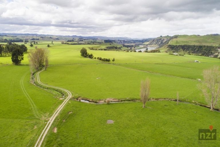 Photo of property in 73 Vinegar Hill Road, Hunterville, 4783