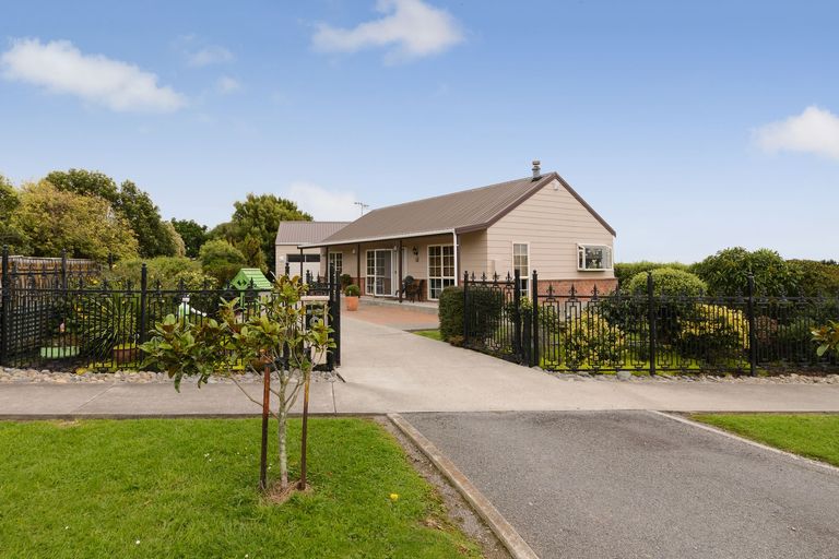 Photo of property in 14 Phillips Street, Sanson, 4817