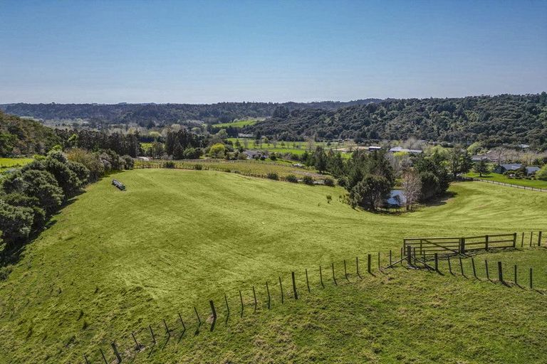 Photo of property in 112b Mahoenui Valley Road, Coatesville, 0793