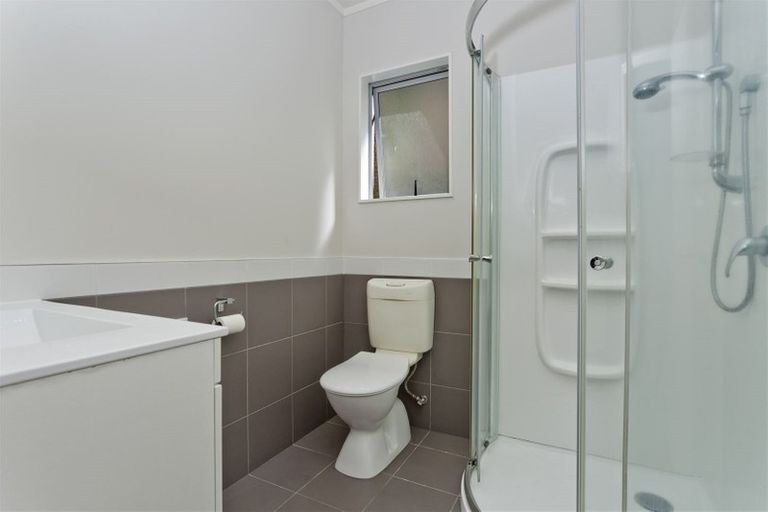 Photo of property in 589d East Coast Road, Browns Bay, Auckland, 0632