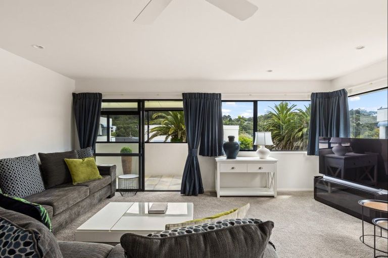 Photo of property in 15e Puriri Avenue, Orewa, 0931