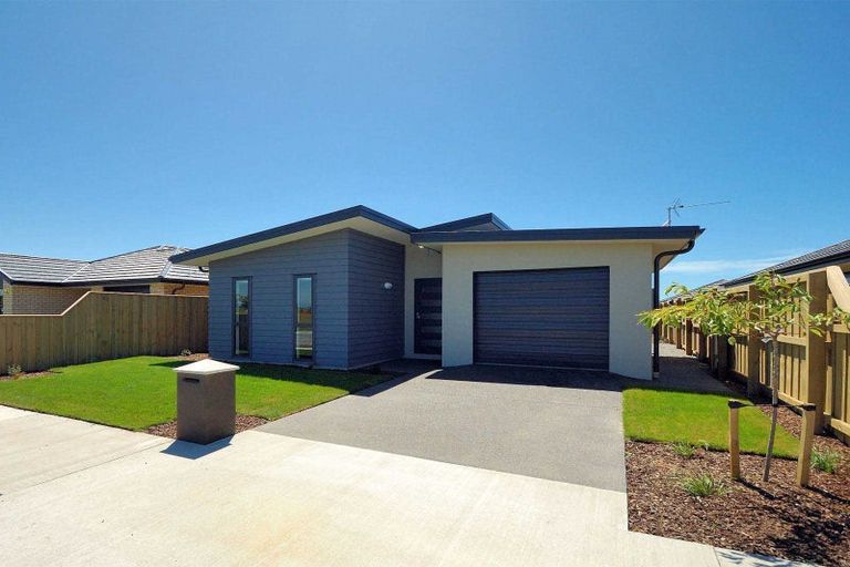 Photo of property in 32 Hodgkinson Road, Pegasus, 7612