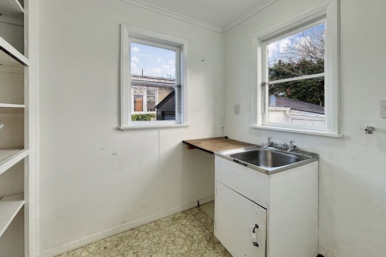 Photo of property in 33 Cadman Street, Dannevirke, 4930