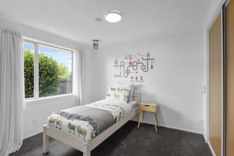 Photo of property in 16 O'halloran Drive, Halswell, Christchurch, 8025