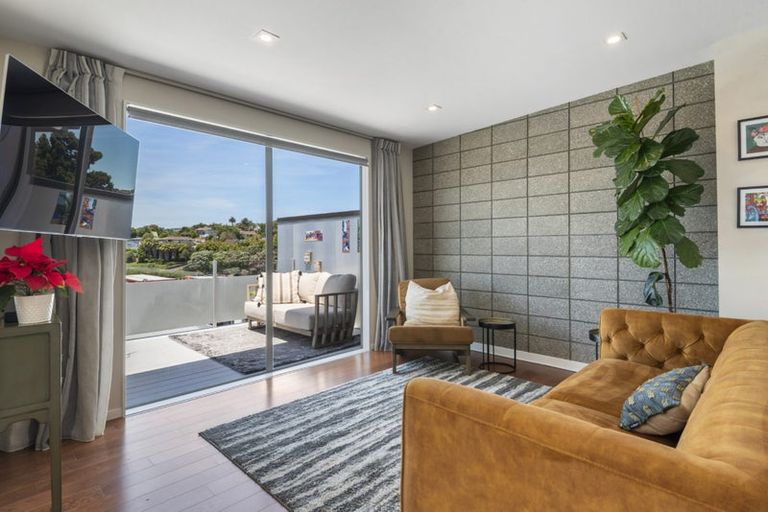 Photo of property in Wilk Heights, 2/8 Wilk Lane, Browns Bay, Auckland, 0630