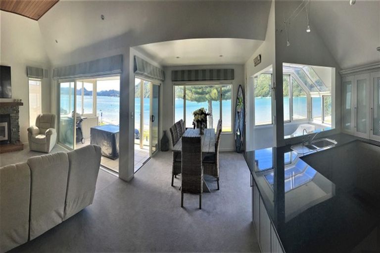 Photo of property in 513a Beach Road, Whangamata, 3620