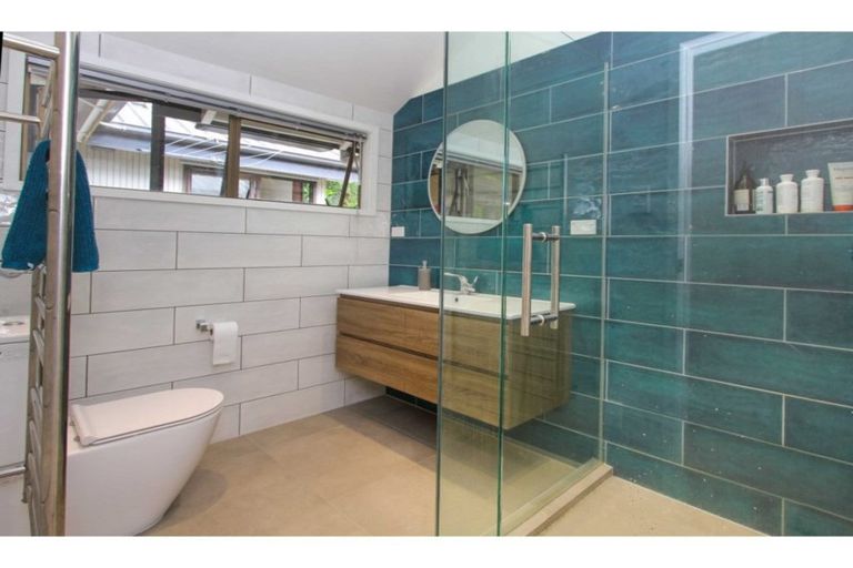 Photo of property in 30 Trelawny Place, Hillcrest, Auckland, 0627