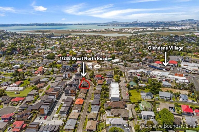 Photo of property in 1/248 Great North Road, Henderson, Auckland, 0612