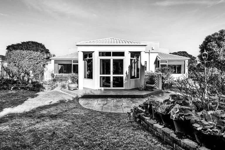 Photo of property in 74 South Road, Manaia, 4612