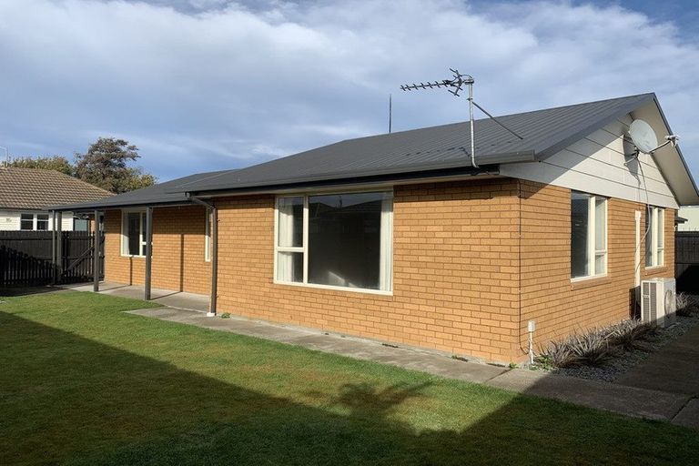 Photo of property in 2/160 Halswell Road, Hillmorton, Christchurch, 8025