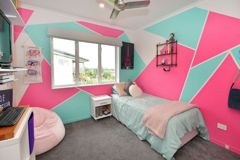 Photo of property in 17a Rapson Road, Kaukapakapa, 0871