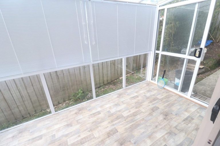 Photo of property in 10a Marie Crescent, Te Atatu South, Auckland, 0610