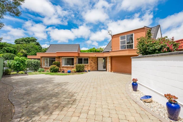 Photo of property in 43 Ngarara Road, Waikanae, 5036