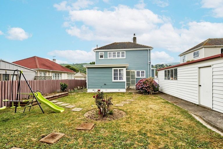 Photo of property in 68 Churton Crescent, Taita, Lower Hutt, 5011