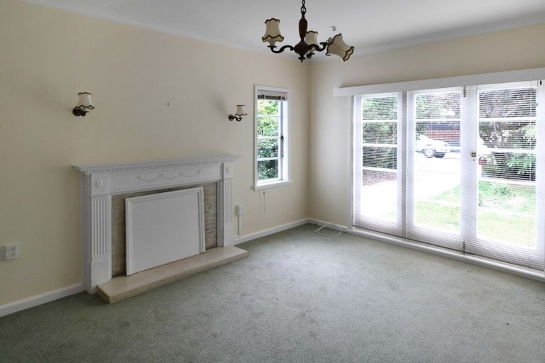 Photo of property in 28 Marina Grove, Hutt Central, Lower Hutt, 5010