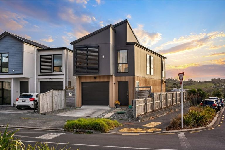 Photo of property in 120 Waekahu Road, Westgate, Auckland, 0814