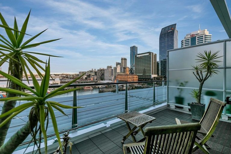 Photo of property in Shed 20 Princes Wharf Apartments, 48a/139 Quay Street, Auckland Central, Auckland, 1010