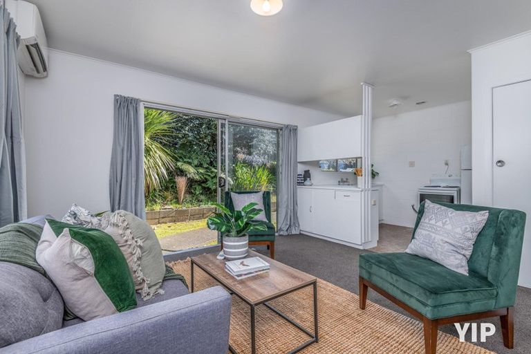 Photo of property in 16b Glen Alton Avenue, Paparangi, Wellington, 6037