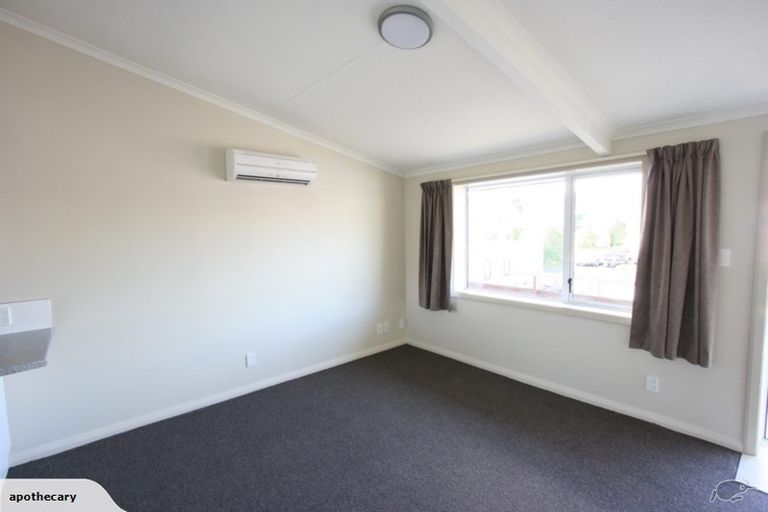 Photo of property in 214 Main South Road, Green Island, Dunedin, 9018