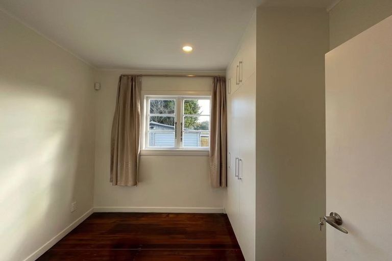 Photo of property in 51 Boundary Road, Blockhouse Bay, Auckland, 0600