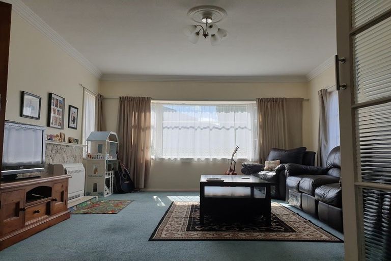 Photo of property in 2/23 Mabey Road, Avalon, Lower Hutt, 5011