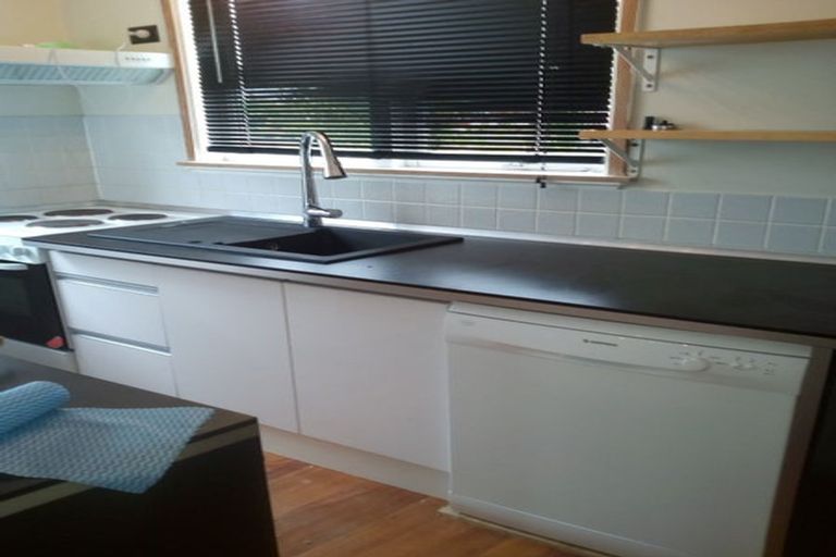 Photo of property in 60 Beach Haven Road, Beach Haven, Auckland, 0626