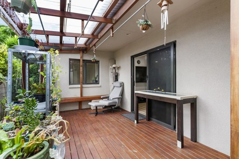 Photo of property in 10/17 Neta Grove, Henderson, Auckland, 0612