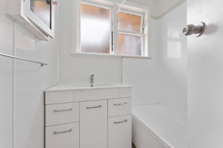 Photo of property in 14 Wilson Crescent, Highbury, Palmerston North, 4412