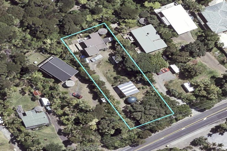 Photo of property in 132 Seaview Road, Piha, New Lynn, 0772