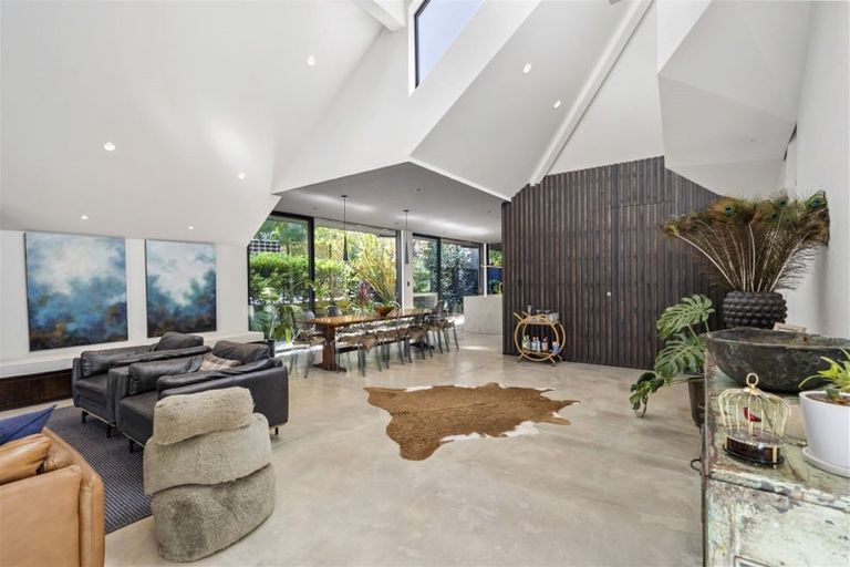 Photo of property in 16 Asbury Crescent, Campbells Bay, Auckland, 0630