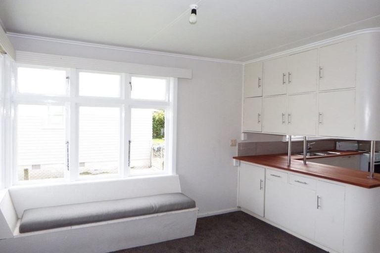 Photo of property in 13 Potaka Street, Marton, 4710