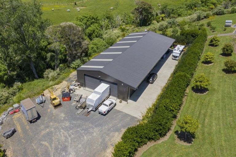 Photo of property in 701 Whitford Road, Whitford, Howick, 2571