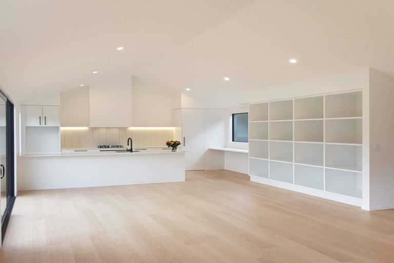 Photo of property in 13a Lorna Street, Lynmouth, New Plymouth, 4310