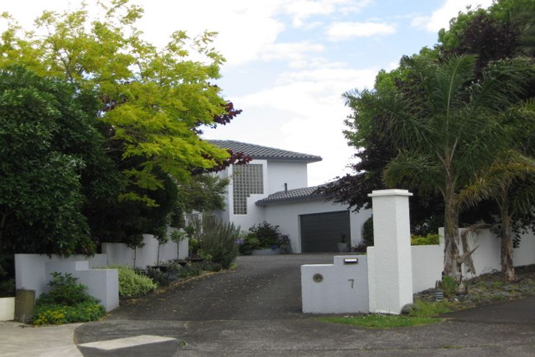 Photo of property in 7 Tytus Place, Conifer Grove, Takanini, 2112