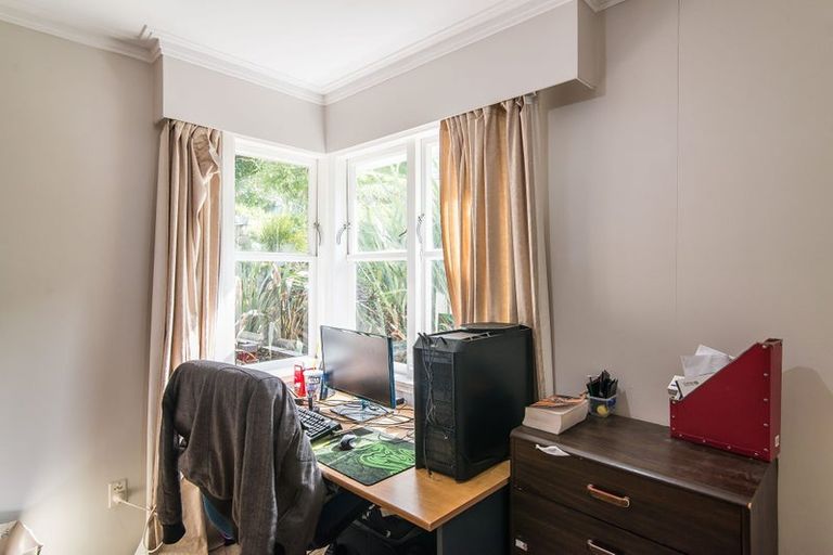 Photo of property in 8 Fortunatus Street, Brooklyn, Wellington, 6021