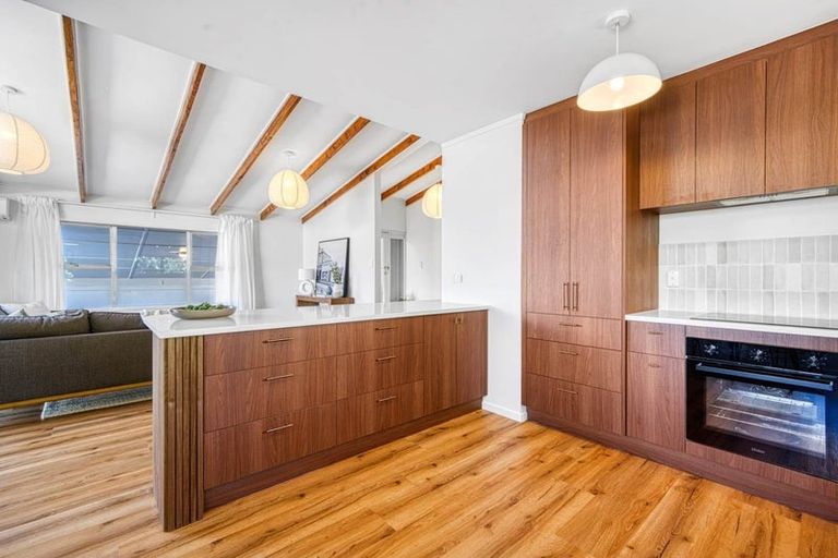 Photo of property in 24 Lynette Place, Mangere, Auckland, 2022