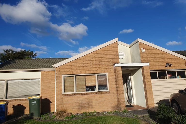 Photo of property in 17 Blueridge Close, Sunnyvale, Auckland, 0612