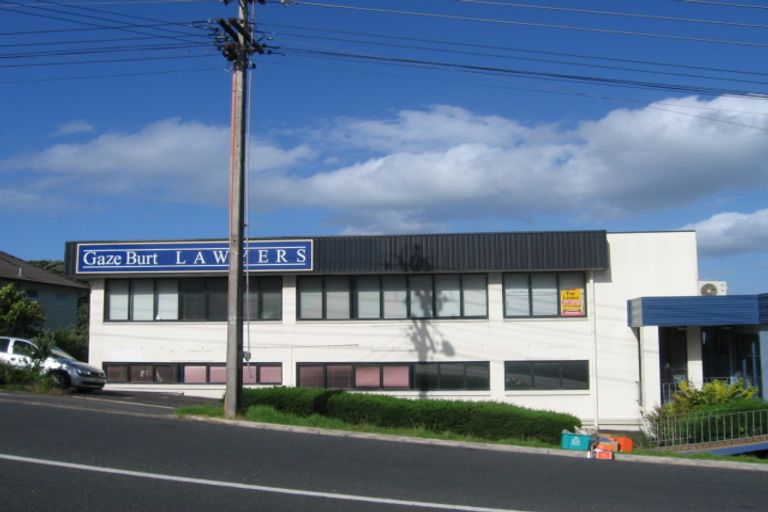 Photo of property in 1/5 Forrest Hill Road, Milford, Auckland, 0620