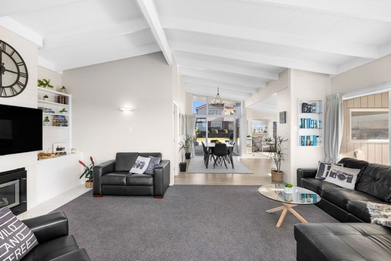 Photo of property in 185 Marine Parade, Mount Maunganui, 3116